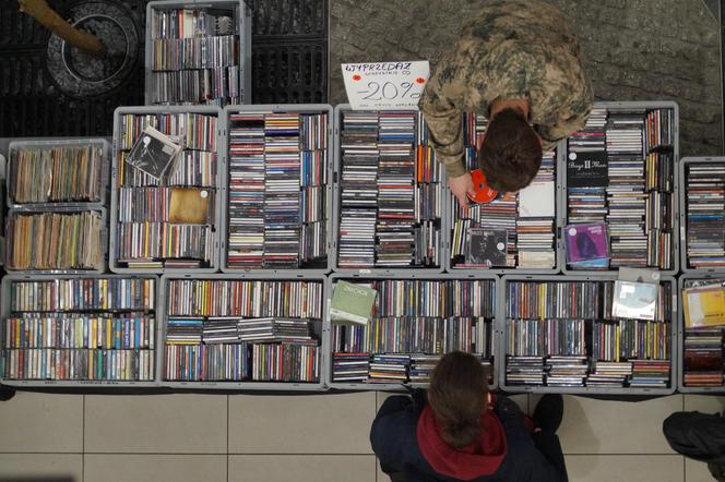 Zimowy Kiermasz Płyt Winylowych w Bydgoszczy. Czarne krążki przyciągnęły tłumy! 