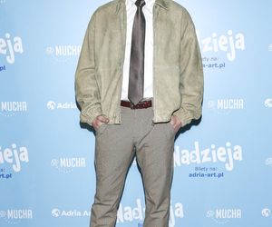 Katarzyna Cichopek i Anna Mucha jak Madonna i Britney przed laty. Buziaki na ściance przed fotoreporterami!