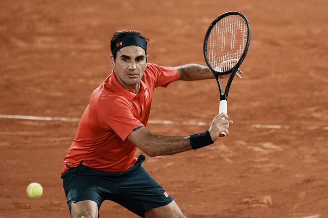 Roger Federer WYCOFAŁ SIĘ z Roland Garros! Oddał mecz walkowerem! Dlaczego Federer wycofał się w Paryżu?