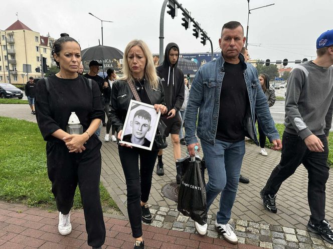Śmierć 19-letniego Oliwiera wstrząsnęła elblążanami. Matka nie ma wątpliwości: jej syn został brutalnie pobity