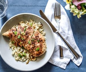 Biorę pierś kurczaka i przyprawy. W 30 minut mam pyszny i aromatyczny obiad 