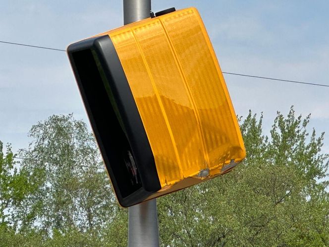 "Ulubiony" fotoradar warszawskich kierowców ponownie zniszczony. Działał 24 godziny