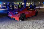 Znany TikToker driftował czerwonym Ferrari. Rozbił auto i uciekł