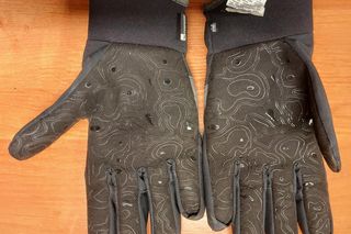 Napad na jubilera w Warszawie. Zatrzymano sprawców. Wiadomo, co zrobili po kradzieży