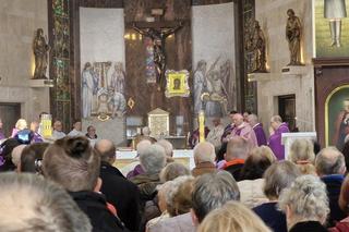 Dylematy ojca Rydzyka w Toruniu. Proponuje kino i mszę zamiast muzeum