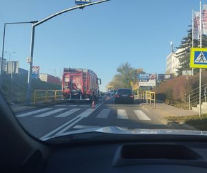 Zaginięcie Karoliny Wróbel. Wypompowano wodę ze zbiornika, a służby przeczesują dno