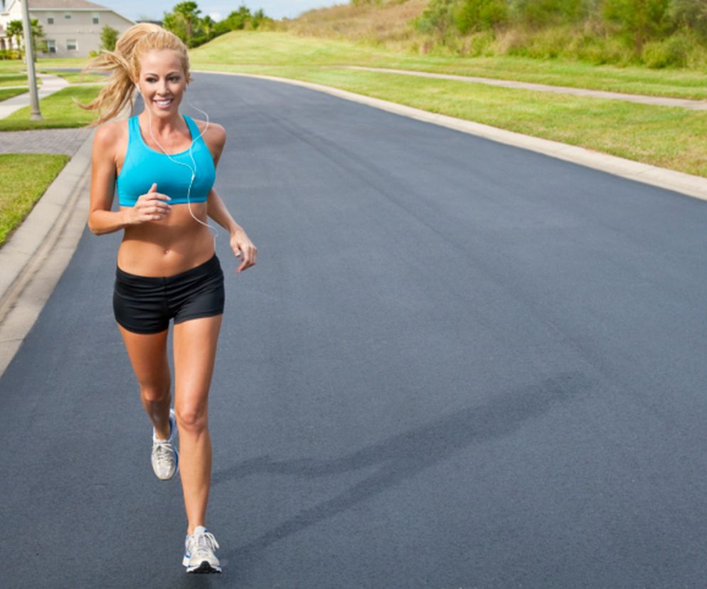 Żeby schudnąć, biegaj z tętnem oscylującym w granicach 130 uderzeń na minutę.