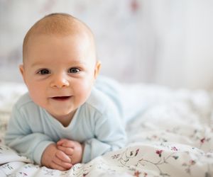 To najsmutniejsze imię dla chłopca. W Polsce nadawane jest bardzo rzadko, a ma przepiękną historię. Imię dla chłopca, które oznacza urodzonego dla smutku