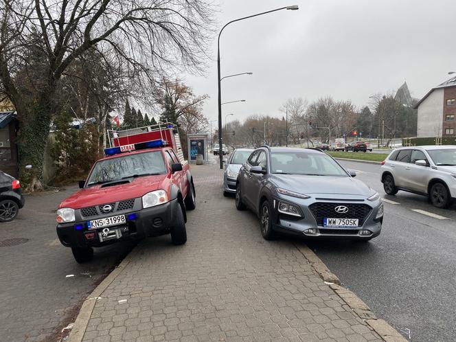 Problem z samochodami, potencjał w przestrzeni? 