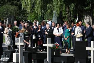 Kaczyński złożył kwiaty na grobie Kornela Morawieckiego 