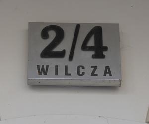 Na Wilczej nadal straszy? „Moja ciocia widywała Czarną Damę”. Historia kamienicy Uminstowskich