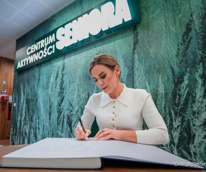 Marta Nawrocka śpiewała i gotowała z seniorami w Stalowej Woli