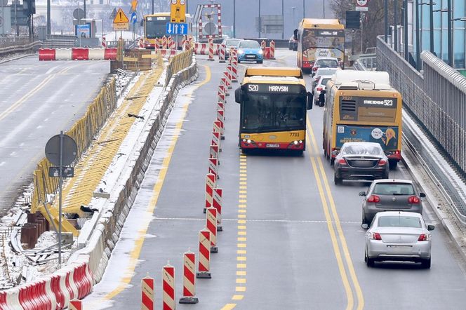 Otwarcie wiaduktu na Łazienkowskiej. Utrudnienia będą się jeszcze ciągnąć 