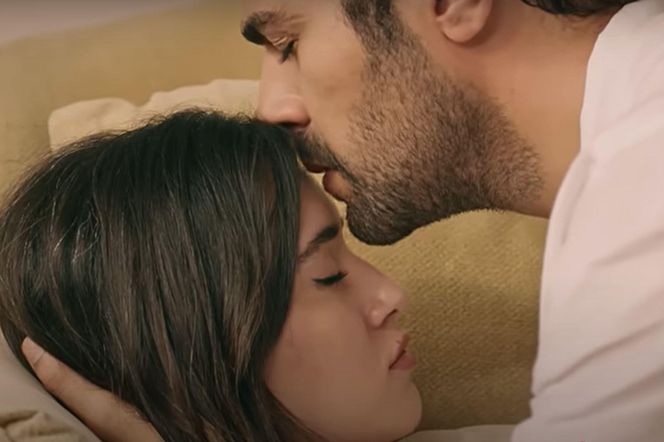 Zeynep mdleje z emocji 