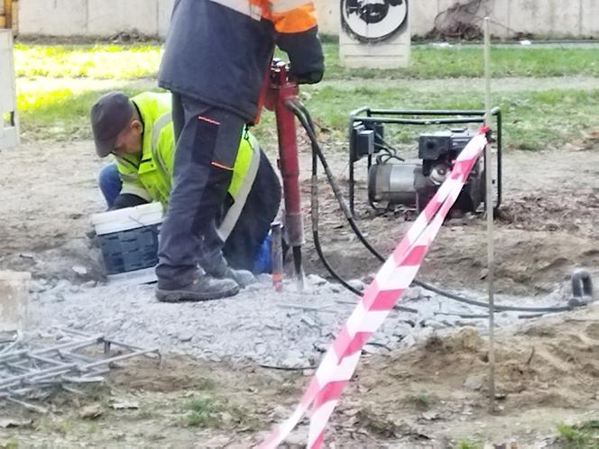 Usunięcie pomnika ks. Idziego Radziszewskiego ze skweru im. abp. J. Życińskiego