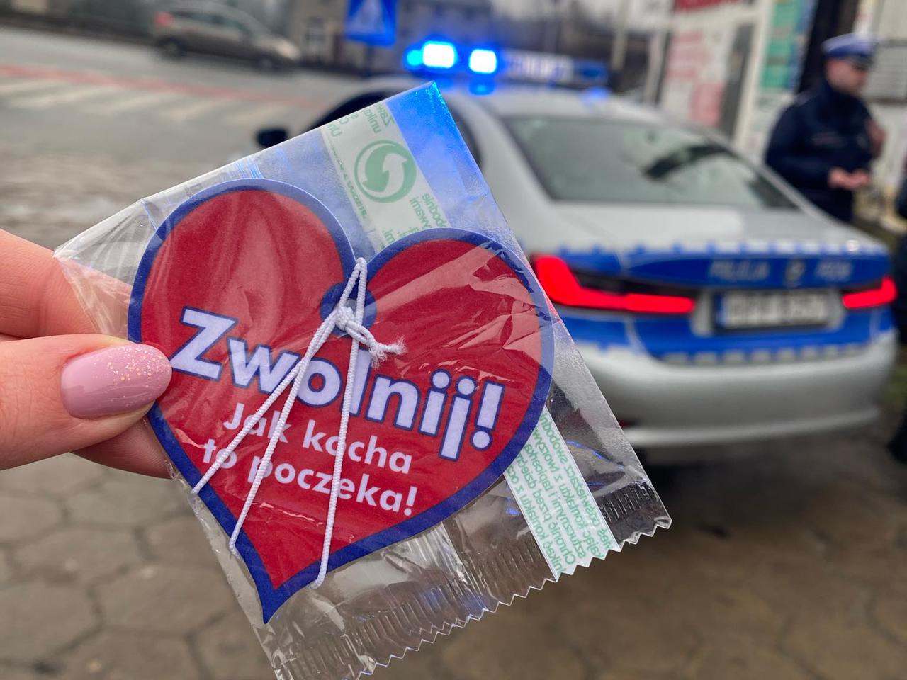 Zwolnij! Jak kocha to poczeka - walentynkowa akcja łódzkiej policji