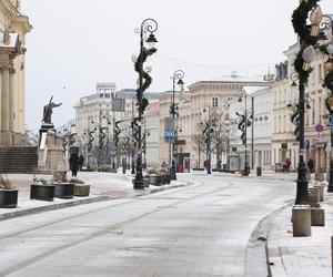 Puste ulice w Warszawie - zdjęcia. Stolica opustoszała na ferie zimowe
