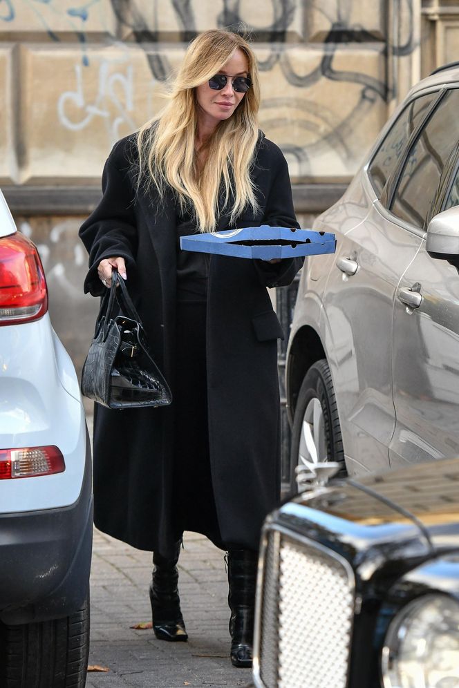 Joanna Przetakiewicz Bantleyem po pizzę