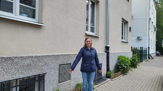 Mieszkanka Mokotowa musi zapłacić karę za posadzenie kwiatów. Kwota powala na kolana! Urząd mówi jasno