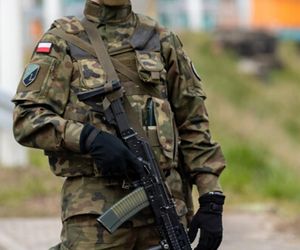Migrant przekroczył polską granicę, zaraz padł strzał
