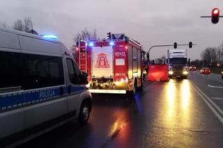 Kutno: Tragiczny wypadek na ul. Sklęczkowskiej. TIR potrącił śmiertelnie kobietę
