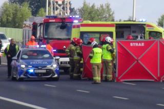Tragiczny wypadek na S8 pod Wołominem. Motocyklista huknął w bariery, nie żyje
