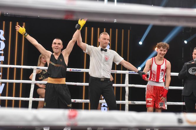 Andrzej Gołota przyjechał do Torunia. Obserwował mecz bokserski Pomorzanina