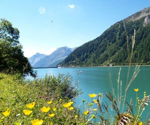 Południowy Tyrol poza szlakiem - jeziora doliny i miejsca z historią [GALERIA]