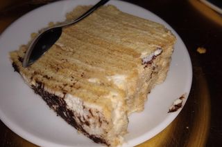 Marcinek. Poznaj przysmak z Podlasia, który króluje na przyjęciach. Te warstwy rozpływają się w ustach