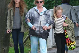 1PUBBL_KATARZYNA FIGURA Z CÓRKAMI