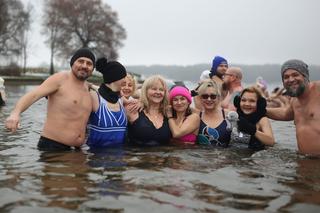 Na ziemi śnieg, a w wodzie morsy. W drugiej połowie stycznia zima wróciła. Zobaczcie!