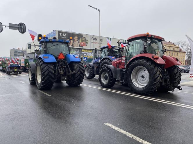 Strajk rolników w centrum Zielonej Góry. Przedsiębiorcy wyjechali na ulice 