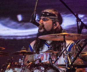 Czego słuchają fani Dream Theater przed wejściem zespołu na scenę? Mike Portnoy ujawnił!