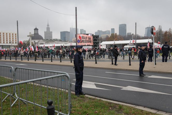 Narodowe Święto Niepodległości 2025 - uroczystość przed Grobem Nieznanego Żołnierza