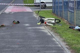 Samochód huknął w rowerzystkę! Kobieta nie przeżyła