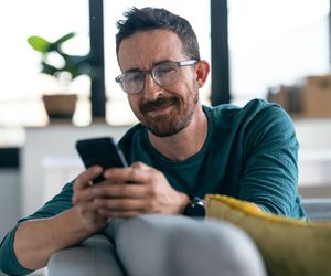 Powszechnie nadużywamy smartfonów. Ekspertka mówi, jak dbać o higienę cyfrową 