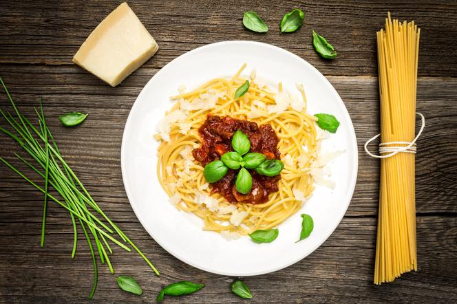 Szybkie spaghetti - przepis na proste daniez kuchni włoskiej