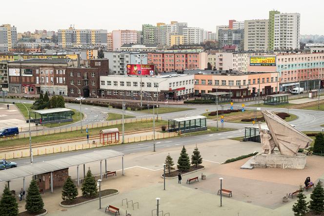 Znikną kładki dla pieszych, powstaną dwa ronda turbinowe. Miasto przygotowuje się do przebudowy głównej osi w centrum Dąbrowy Górniczej 