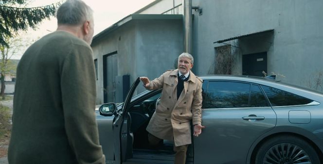 Barwy szczęścia odc. 3244. Andrzej Zastoja (Leon Charewicz),  Antoni Kiryłło  (Cezary Nowak)44. Andrzej Zastoja (Leon Charewicz)