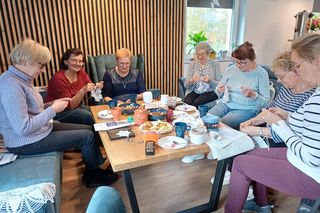 Szydełkowe babki z Ostrzeszowa. Dziergają w miejscach publicznych i ... zarażają pasją!