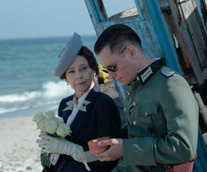 	Zatoka szpiegów 2 sezon. Franz Neumann (Bartosz Gelner), Rosa (Anna Radwan)