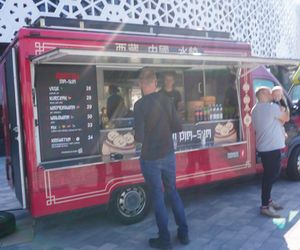 Festiwal Food Trucków w Olsztynie. Pod halą Urania można zjeść dania z kuchni całego świata [ZDJĘCIA]