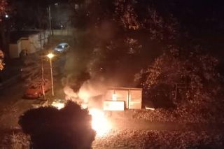Tajemniczy podpalacz znów grasuje na osiedlu we Wrocławiu. Sprawca jest już na celowniku policji 