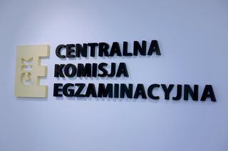Matura 2025 z polskiego unieważniona? CKE potwierdza zdjęcia arkuszy w sieci 