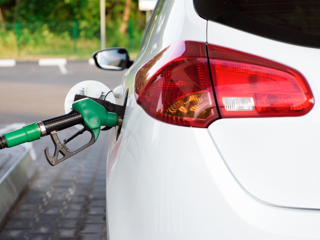 Kiedy obniżka cen paliw? Ile zapłacisz na stacji benzynowej