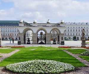  Najstarszy warszawski park z fascynującą historią. Mimo upływu lat, wciąż zachwyca!