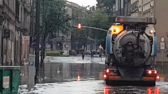 Bytom straci swoją Wenecję. Wreszcie przebudują ulicę, która tonie pod wodą 