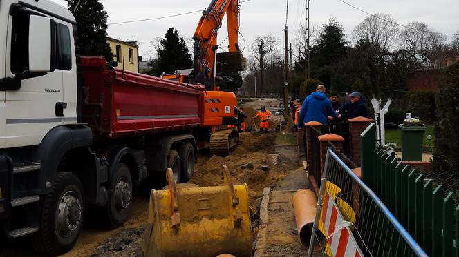 Listopadowa do końca maja