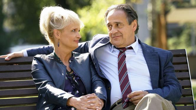 Barwy szczęścia odc. 2006. Jerzy (Bronisław Wrocławski), Małgorzata (Adrianna Biedrzyńska)