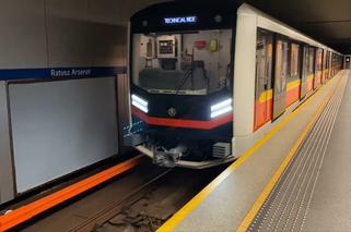 Skoda Varsovia zadebiutowała! Nowy pociąg wyjechał na pierwszą linię metra